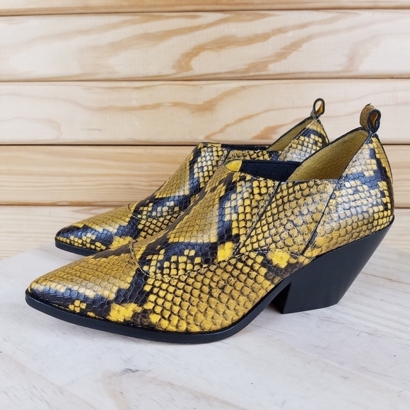 Vince Camuto 6.5 US Jetera Leather Ankle Western Booties Mustard Snakeskin NEW - Picture 9 of 12